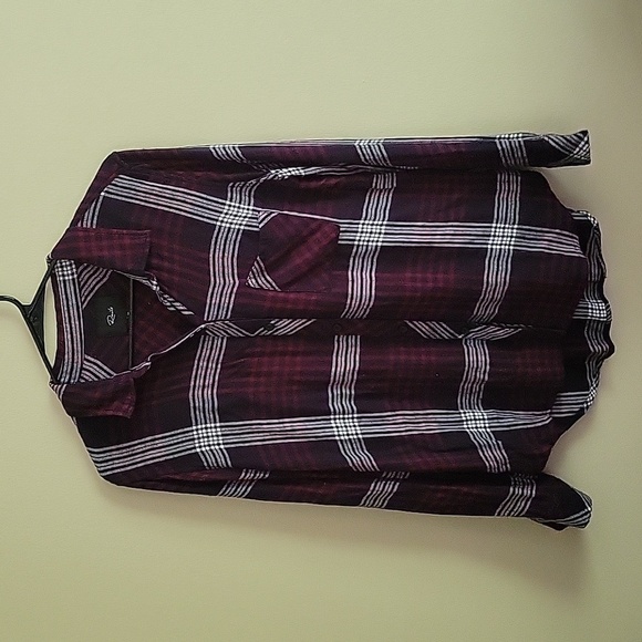 Rails Tops - Rails Hunter Navy Merlot Signature Ultra-Soft Rayon Flannel Size M